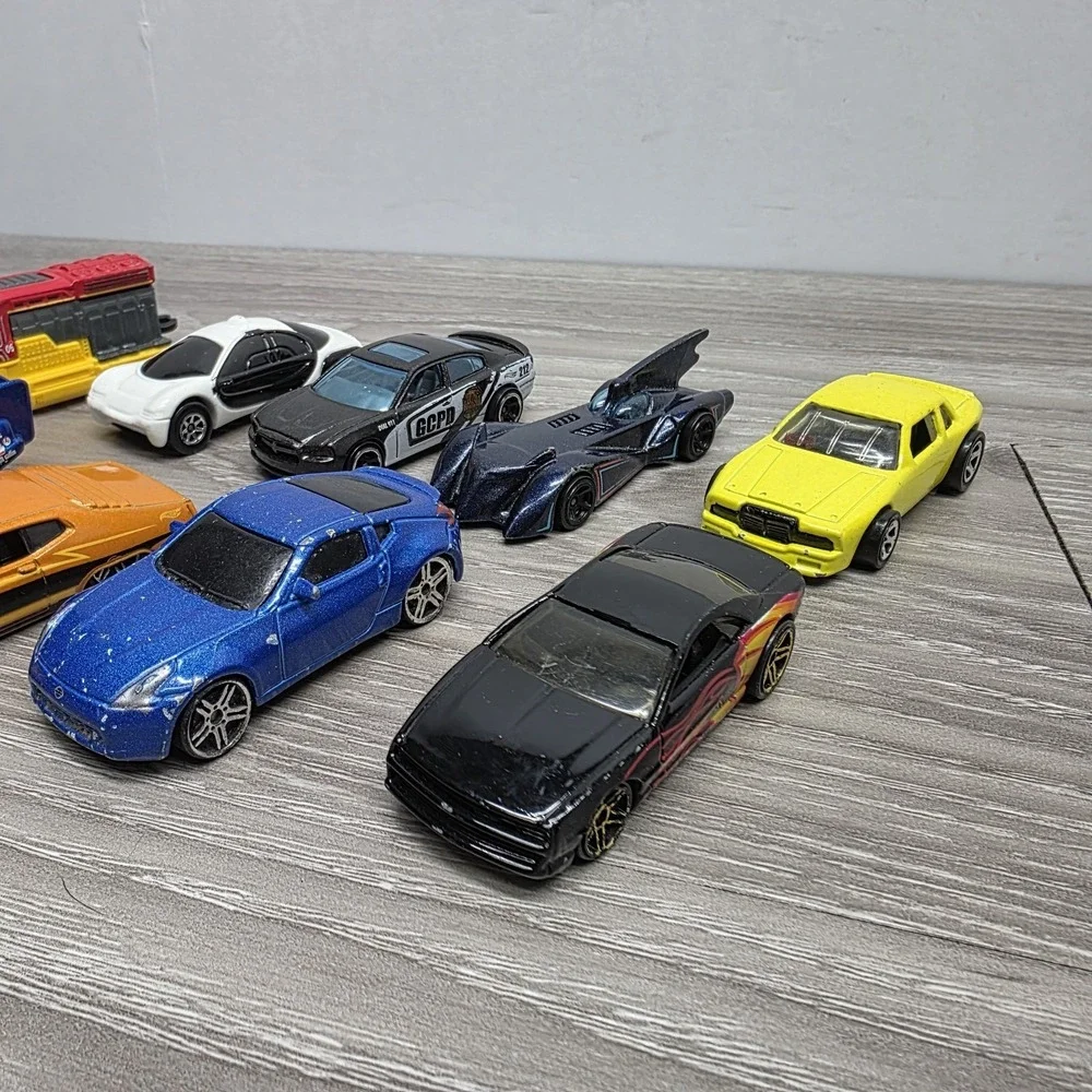 Diecast Cars Lot - HOTWHEELS, Maisto, Mаtchbox, MATTEL, DISNEY - Lot Of 10
